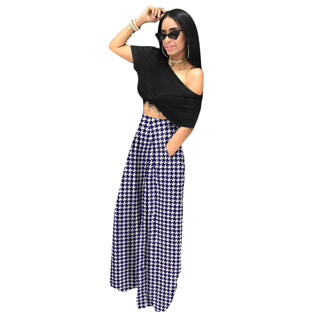 Houndstooth printed flared pants