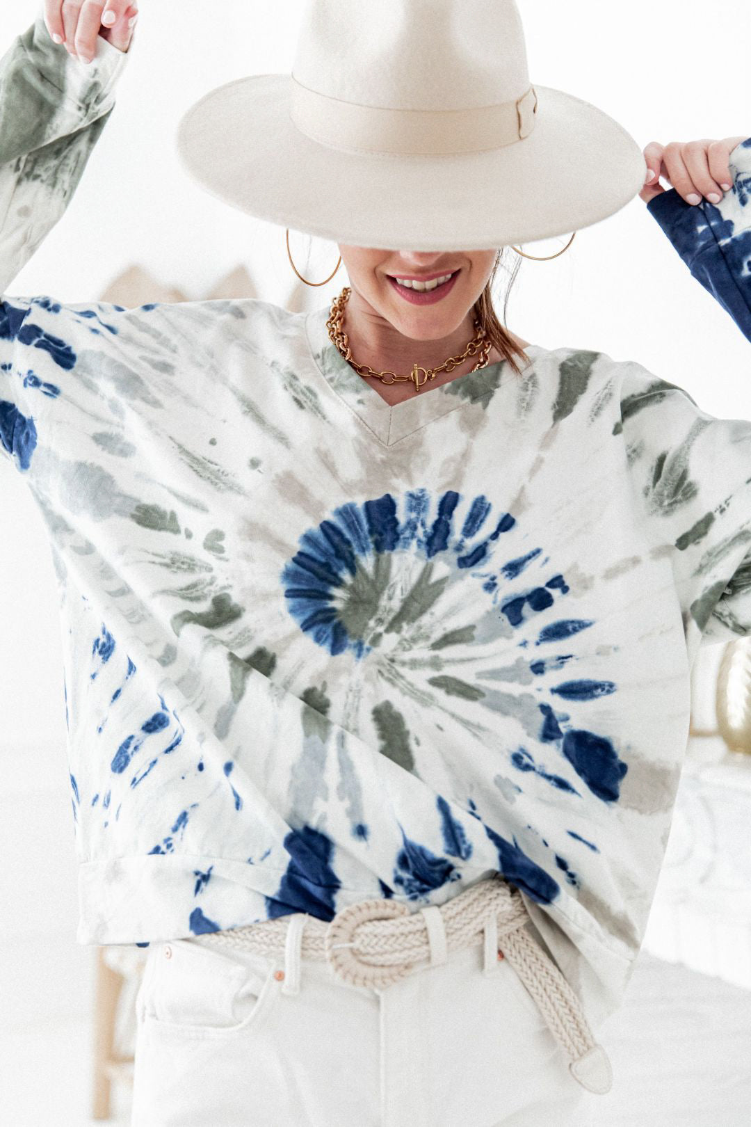 Tie & dyed floral patterned sweatshirt